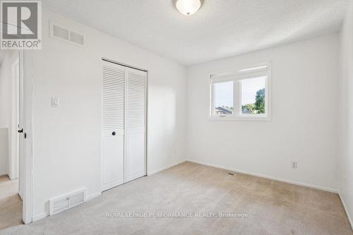 8 Gillespie Crescent, Ottawa, ON - Indoor Photo Showing Other Room