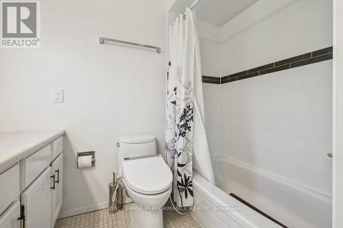 8 Gillespie Crescent, Ottawa, ON - Indoor Photo Showing Bathroom