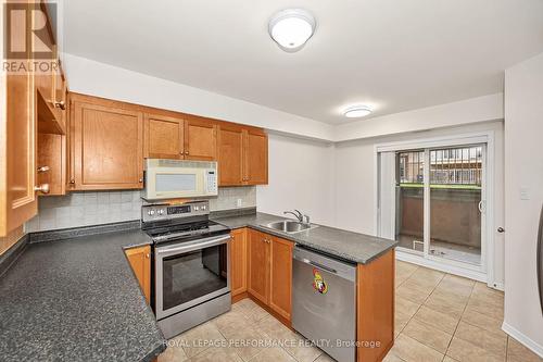 2 - 80 Briargate Private, Ottawa, ON - Indoor Photo Showing Kitchen