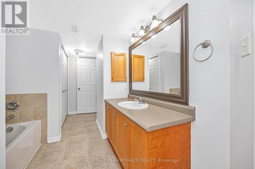 2 - 80 Briargate Private, Ottawa, ON - Indoor Photo Showing Bathroom