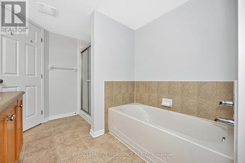 2 - 80 Briargate Private, Ottawa, ON - Indoor Photo Showing Bathroom