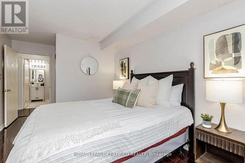 313 - 135 Hillcrest Avenue, Mississauga, ON - Indoor Photo Showing Bedroom