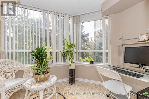 313 - 135 Hillcrest Avenue, Mississauga, ON - Indoor
