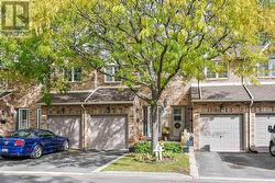 28 - 2015 CLEAVER AVENUE  Burlington, ON L7M 4J7