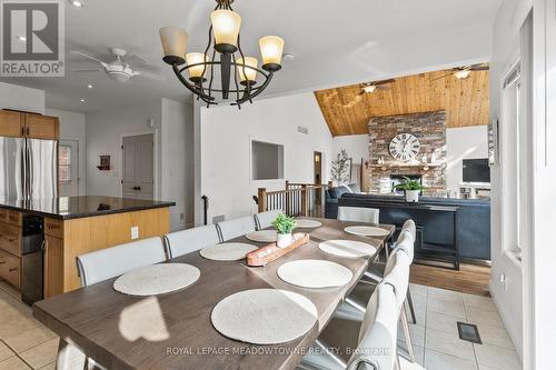 1658 Hospitality Road, Minden Hills, ON - Indoor Photo Showing Dining Room
