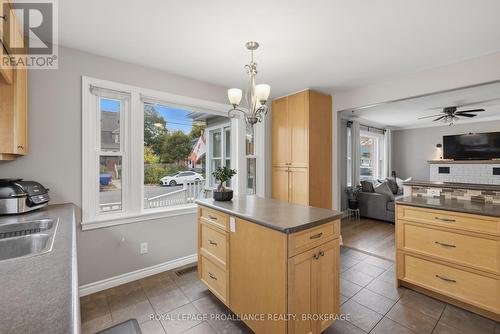 225 East Street, Greater Napanee (Greater Napanee), ON - Indoor Photo Showing Kitchen