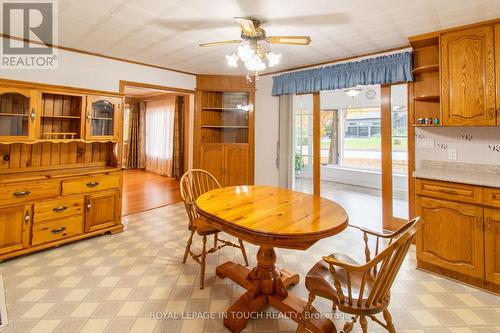 748 Overhead Bridge Road, Tiny, ON - Indoor Photo Showing Dining Room