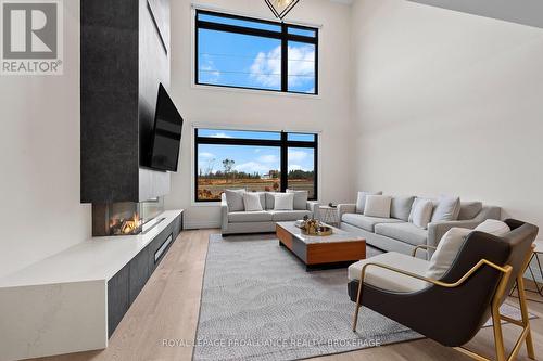 832 Windermere Drive, Kingston (City Northwest), ON - Indoor Photo Showing Living Room