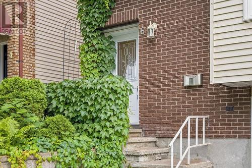 6 Gillespie Crescent, Ottawa, ON - Outdoor