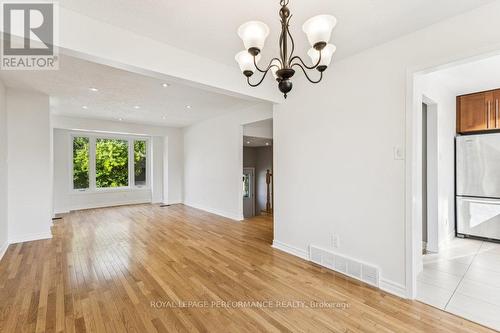 6 Gillespie Crescent, Ottawa, ON - Indoor