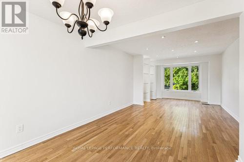 6 Gillespie Crescent, Ottawa, ON - Indoor