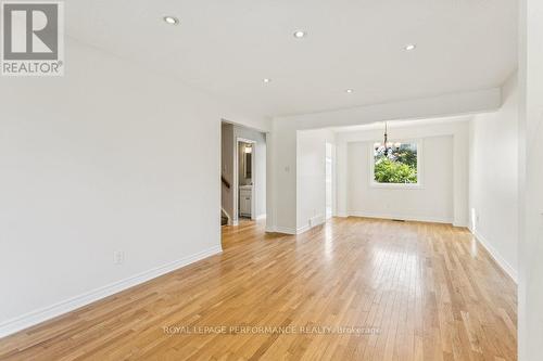 6 Gillespie Crescent, Ottawa, ON - Indoor