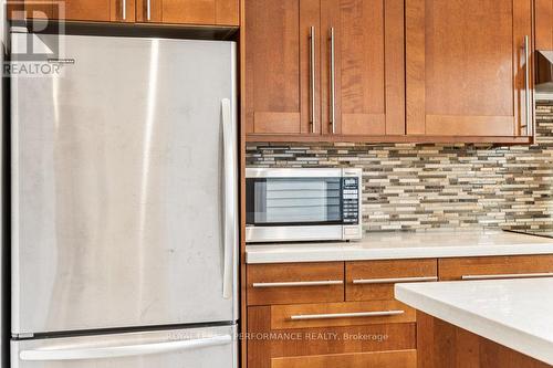 6 Gillespie Crescent, Ottawa, ON - Indoor Photo Showing Kitchen