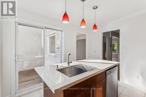 6 Gillespie Crescent, Ottawa, ON - Indoor Photo Showing Kitchen