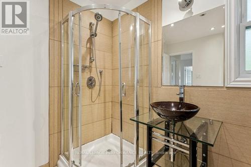 6 Gillespie Crescent, Ottawa, ON - Indoor Photo Showing Bathroom