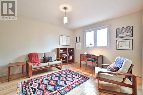 1995 Pitagora Court, Mississauga, ON - Indoor Photo Showing Living Room