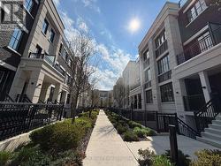 728 - 665 CRICKLEWOOD DRIVE  Mississauga, ON L5G 0B9