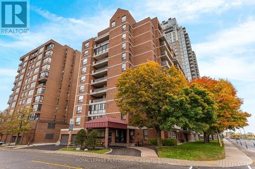 304 - 50 EMMERSON AVENUE  Ottawa, ON K1Y 4P7