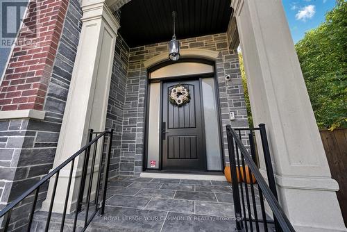 47 Hall Street, Richmond Hill, ON - Outdoor