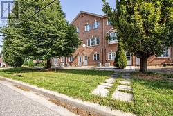 53 HOBSON AVENUE  Toronto, ON M4A 2X7