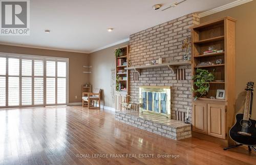 Main - 312 Cumberland Court, Oshawa (Donevan), ON - Indoor Photo Showing Living Room With Fireplace