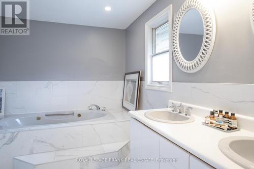 Main - 312 Cumberland Court, Oshawa (Donevan), ON - Indoor Photo Showing Bathroom