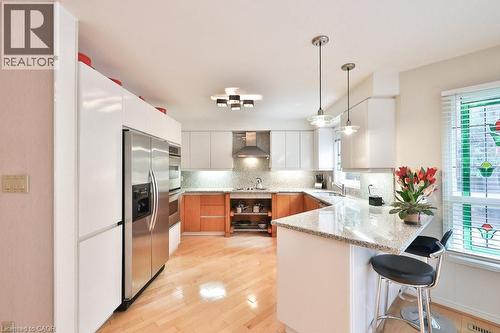 1995 Pitagora Court, Mississauga, ON - Indoor Photo Showing Kitchen With Stainless Steel Kitchen With Upgraded Kitchen