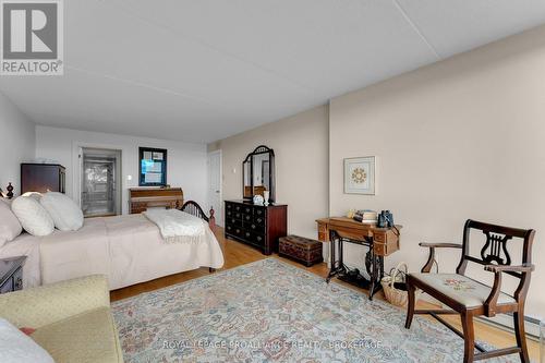 302 - 50 Market Street, Gananoque, ON - Indoor Photo Showing Bedroom
