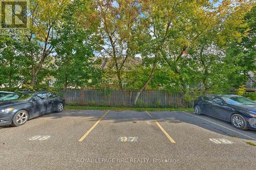 Visitor parking is available - 164 - 17 Old Pine Trail, St. Catharines (Carlton/Bunting), ON - Outdoor