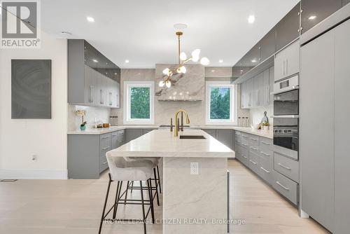 14 Cedar Drive, Caledon, ON - Indoor Photo Showing Kitchen With Upgraded Kitchen