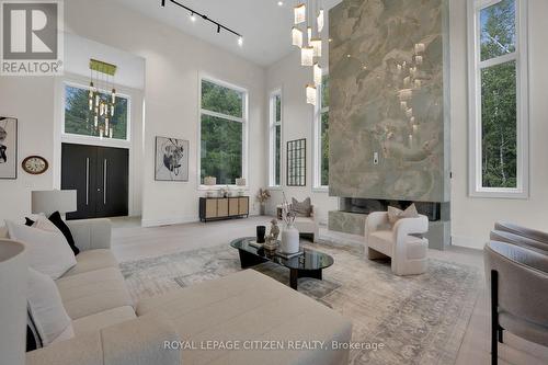 14 Cedar Drive, Caledon, ON - Indoor