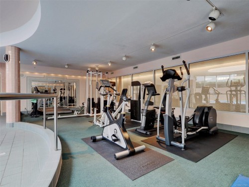 1303-1020 View St, Victoria, BC - Indoor Photo Showing Gym Room