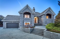 301 Mount Royal Pl  Nanaimo, BC V9R 6A4