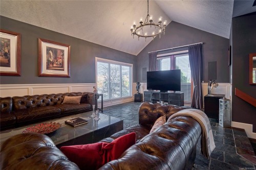 301 Mount Royal Pl, Nanaimo, BC 