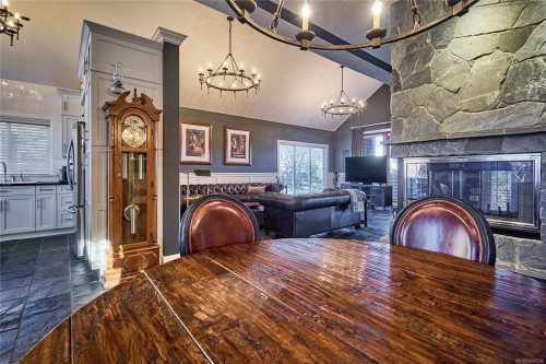 301 Mount Royal Pl, Nanaimo, BC 