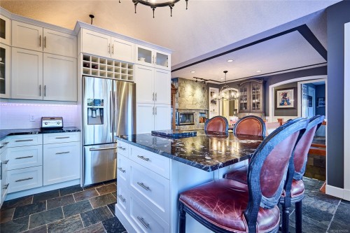 301 Mount Royal Pl, Nanaimo, BC 