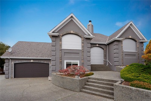 301 Mount Royal Pl, Nanaimo, BC 