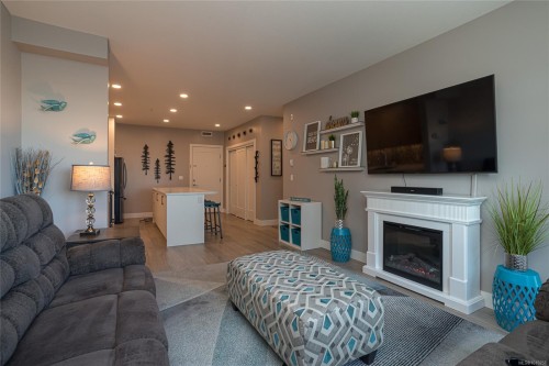 203-6540 Metral Dr  Nanaimo, BC V9T 0L8