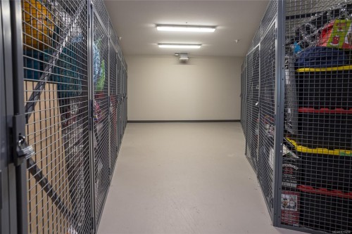 203-6540 Metral Dr, Nanaimo, BC - Indoor