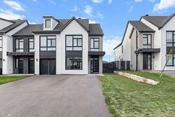 13750 Rue du Merlot  Mirabel, QC J7N 3P1