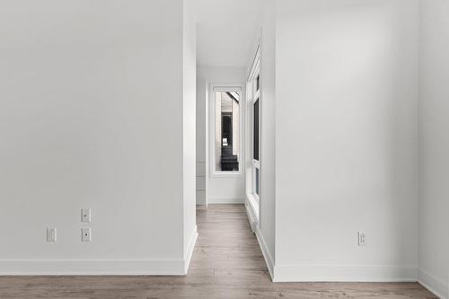 Penderie (Walk-in) - 13750 Rue Du Merlot, Mirabel, QC 