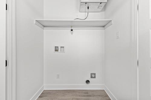 Salle de lavage - 13750 Rue Du Merlot, Mirabel, QC 