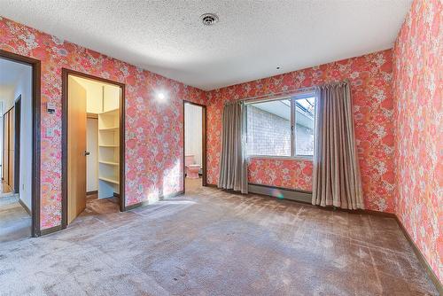 5090 Ash Road, Kelowna, BC - Indoor Photo Showing Other Room