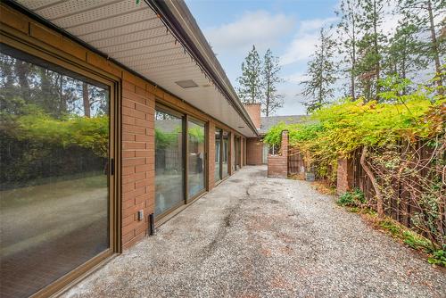 5090 Ash Road, Kelowna, BC - Outdoor With Exterior