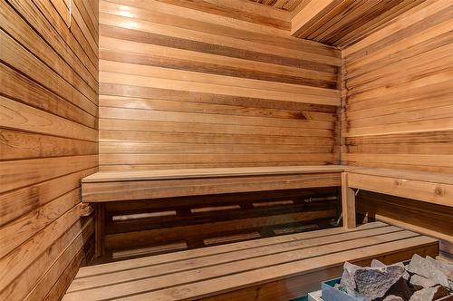 5090 Ash Road, Kelowna, BC - Indoor Photo Showing Other Room