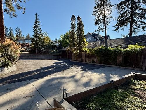 5090 Ash Road, Kelowna, BC - Outdoor