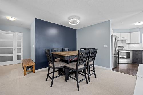 301-555 Yates Road, Kelowna, BC - Indoor