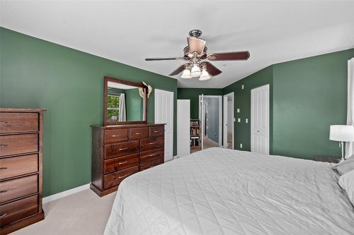 301-555 Yates Road, Kelowna, BC - Indoor Photo Showing Bedroom