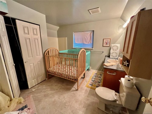 702 Charter Rd, Mayne Island, BC 