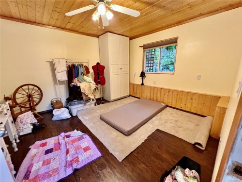 702 Charter Rd, Mayne Island, BC 
